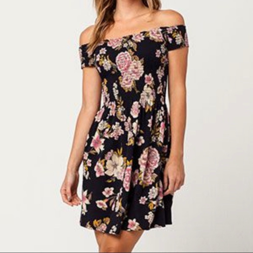 Billabong Off Beach dress size small